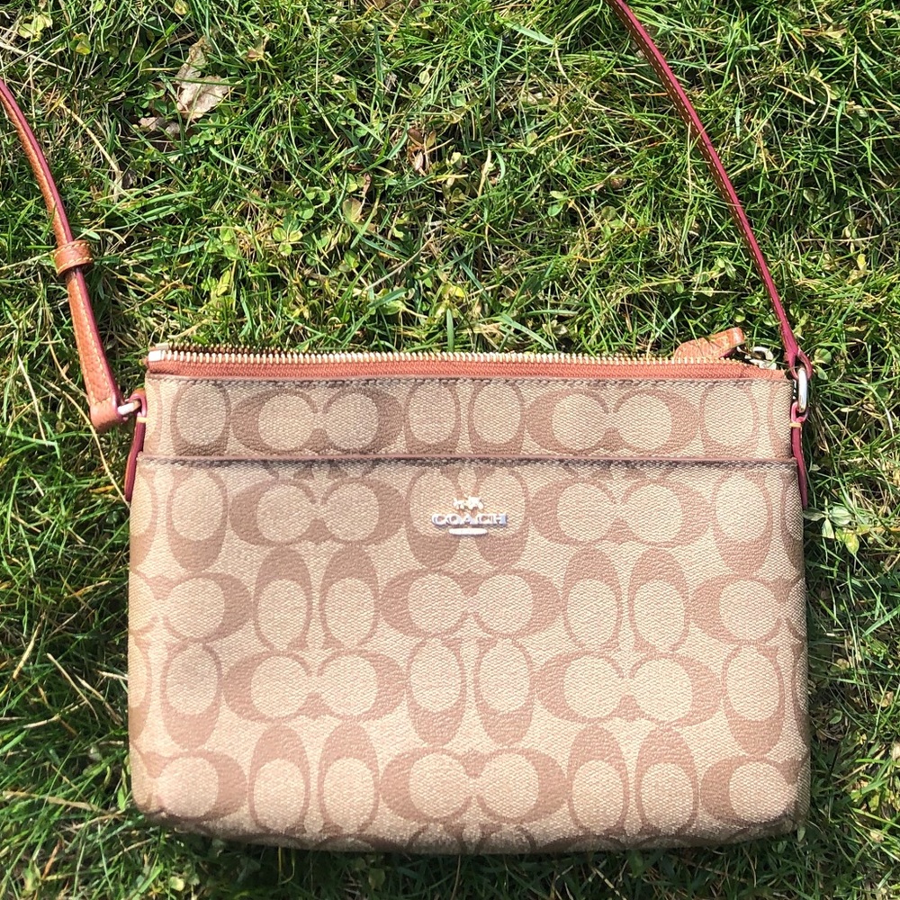 Coach Cross Body Purse in great condition